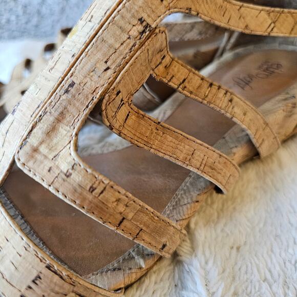 Eürosoft by Söfft Women's Baby Rieley Back Zip Cork Wedge Sandals‎ Size 9M Tan - Picture 2 of 6